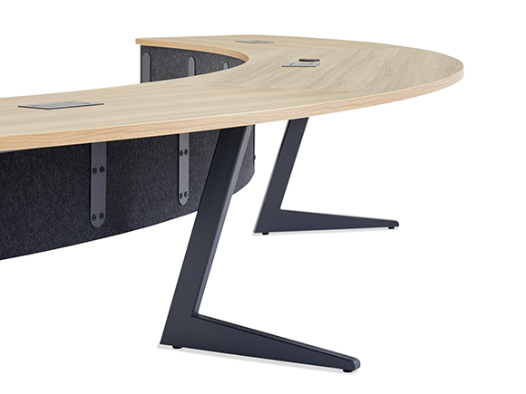 ocular curved shape table